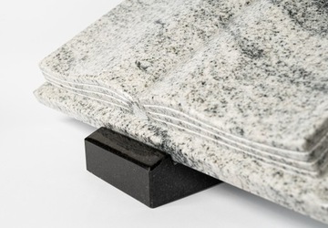 Biała Гранитная белая табличка с гравировкой 45x35x5 см + клин