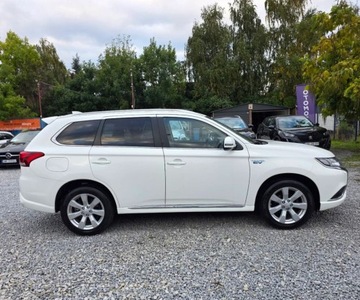 Mitsubishi Outlander III 2019 Mitsubishi Outlander Zasieg 60 km Super Stan Gwarancja Mechaniczna Sliczny, zdjęcie 3