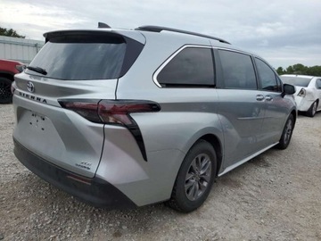 Toyota Sienna III 2023 Toyota Sienna XLE 2023 2.5 Hybryda 245KM, zdjęcie 3