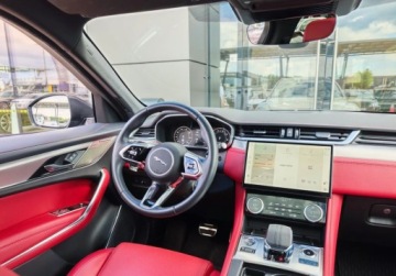 Jaguar F-Pace SUV Facelifting 2.0 P 249KM 2023 Jaguar F-Pace F-Pace MY24 2.0 I4 250 PS AWD Auto R-Dynamic SE 2.0 Benzyna, zdjęcie 1
