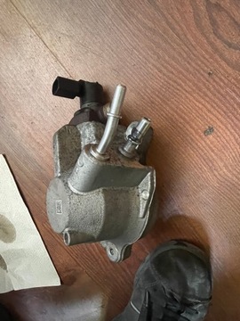 POMPA WTRYSKOWA FORD TRANSIT 2,0 E6 GK2Q-9B395-AA