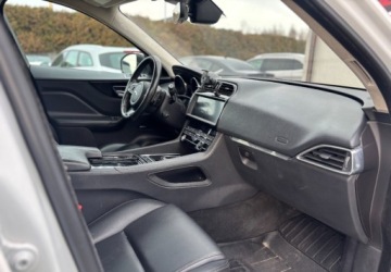 Jaguar F-Pace SUV 2.0 i4 250KM 2020 Jaguar F-Pace 2020r. 2.0 Benzyna 250KM, zdjęcie 9