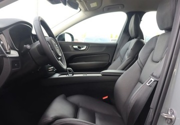 Volvo XC60 II Crossover Facelifting 2.0 B5 250KM 2024 Volvo XC 60 B5 AWD Hybrid Benzyn 25014KM Plus Dark LIFT Android Salon POLS, zdjęcie 14