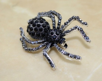 -MARGUT- Duża broszka brosza pająk cyrkonie czarne i hematyt