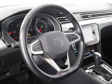 Volkswagen Passat B8 Variant Facelifting 2.0 TDI SCR 150KM 2022 Volkswagen Passat Variant | Kamera Cofania | Tempo, zdjęcie 8