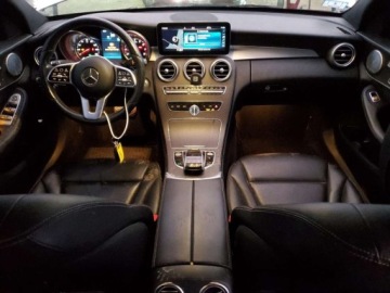Mercedes Klasa C W205 2019 Mercedes-Benz Klasa C 300 4Matic 2019 2.0 Benzyna 255KM, zdjęcie 8
