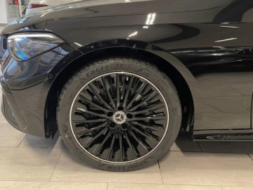 Mercedes CLE Coupe 2.0 300 258KM 2026 MERCEDES-BENZ CLE 300 4-Matic AMG Line 2.0 (258KM) 2026, zdjęcie 3