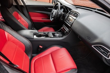 Jaguar XE Sedan 2.0 i4 180KM 2016 Jaguar XE 2.0d 180PS AWD R-Sport 119tys km serwis bezwypadek Gwarancja, zdjęcie 6