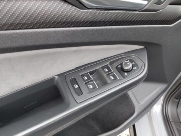 Volkswagen Golf VIII Variant 1.5 eTSI 150KM 2021 Volkswagen Golf Automat R Line Klimatronik LED Harman Kardon 1.5 Benzyna, zdjęcie 9