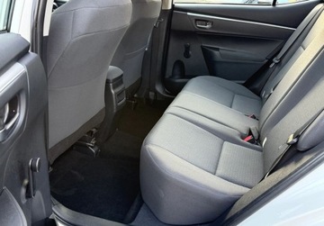 Toyota Corolla XI Sedan Facelifting 1,33 Dual VVT-i 99KM 2017 Toyota Corolla Salon Polska, Czujniki parkowania przod i tyl, Opony Caloro, zdjęcie 12
