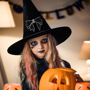 Украшение обуви бантиком и стразами. Детская обувь на шнурках