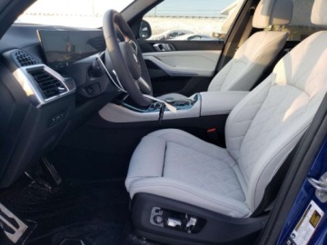BMW X5 G05 2025 BMW X5 M60i 2025 4.4 Benzyna 523KM, zdjęcie 7