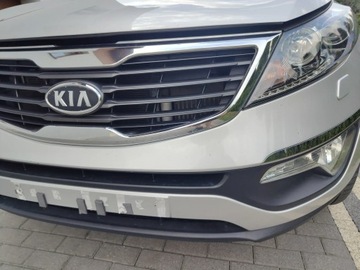 KIA SPORTAGE 3 III NÁRAZNÍK PŘEDNÍ 9S POD OSTŘIKOVAČ SVĚTLO