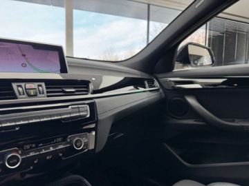 BMW X2 F39 Crossover 2.0 20i 178KM 2022 BMW X2 xDrive20i M Sport Ambiente Kamera Podgrzewane fotele LED, zdjęcie 24