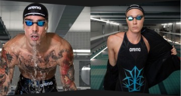 Женский цельный купальник Arena D32