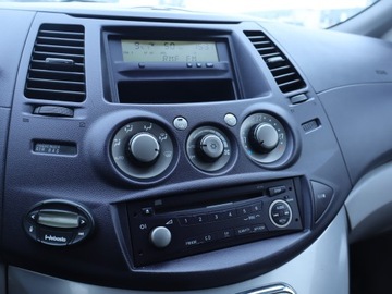 Mitsubishi Grandis 2.4 i 16V MIVEC 165KM 2005 Mitsubishi Grandis 2.4, GAZ, Klima, Klimatronic, zdjęcie 11