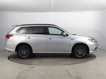 Mitsubishi Outlander III 2019 Mitsubishi Outlander 2.4 PHEV, Serwis ASO, 4X4, zdjęcie 5