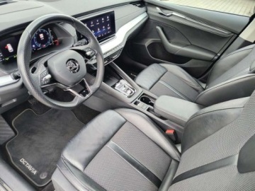 Skoda Octavia IV Kombi Plug-in 1.4 TSI iV Plug-In Hybrid 204KM 2022 Skoda Octavia serwis ASO 1.4hybr. 204KM bezwypadkowy MatrixLED SmartLink h, zdjęcie 10