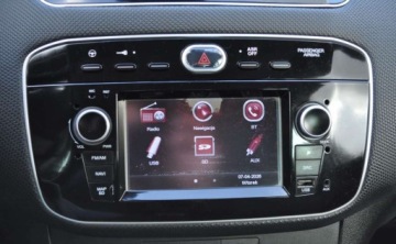 Fiat Punto Punto 2012 Hatchback 3d 1.2 69KM 2016 Fiat Punto Klimatyzacja Elektryczne Szyby 1.2 Benzyna 69KM, zdjęcie 26