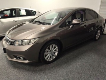 Honda Civic IX Sedan 1.8 i-VTEC 142KM 2013 Honda Civic IX 1.8 benzyna, zdjęcie 1