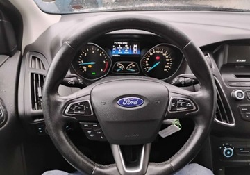 Ford Focus III Hatchback 5d facelifting 1.5 TDCi 120KM 2017 Ford Focus 2017r, 1.5 TDCI. Lekko uszkodzony lewy przod. Jezdzi. 1.5, zdjęcie 10