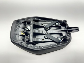Сиденье пассажира SUZUKI GSX-S 1000 GX -25 р.