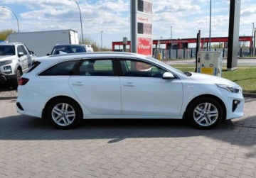 Kia Ceed III Kombi 1.5 T-GDI 160KM 2021 Kia Ceed 1.5 Benzyna 160KM, zdjęcie 5