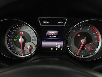Mercedes CLA C117 Shooting Brake 1.6 180 122KM 2015 Mercedes CLA 180 automat bi-xenon panorama, zdjęcie 21