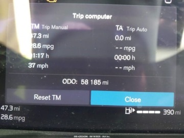 Volvo XC40 2023 Volvo XC 40 B5 Plus Bright Theme 2023 2.0l 2.0 Benzyna 247KM, zdjęcie 12