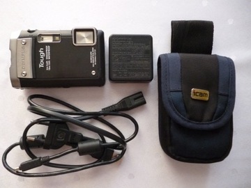 Olympus Tough TG-810 w bardzo dobrym stanie