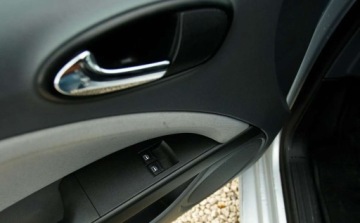 Seat Leon II 1.6 MPI 102KM 2006 Seat Leon 1.6 MPI 102KM Kliamtyzacja duzy ekran nowe hamulce po seriwise, zdjęcie 33