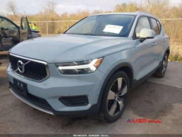 Volvo XC40 Crossover 2.0 T5 247KM 2019 Volvo XC 40 2019 r., 2,0L T5 MOMENTUM 2.0 Benzyna 247KM