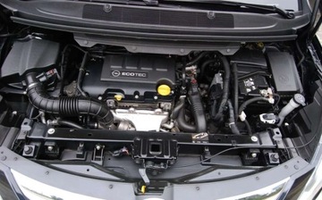 Opel Zafira C Tourer 1.4 Turbo ECOTEC 140KM 2016 Opel Zafira 1.4B 140Ps Klimatronik Navi Parktronik Alu17 Kamera 7 foteli Z, zdjęcie 37