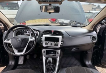 Lancia Delta III Hatchback 1.4 MultiAir 16V 140KM 2011 Lancia Delta Lancia Delta 1.4 Benzyna 140KM, zdjęcie 10