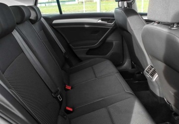 Volkswagen Golf VII Hatchback 3d Facelifting 1.0 TSI 115KM 2019 Volkswagen Golf 1.0 TSI 116KM Trendline Czujniki Przod Tyl Front Assist, zdjęcie 11