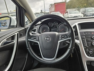 Opel Astra J Sports Tourer 1.4 Turbo ECOTEC 140KM 2012 Opel Astra 1,4 benzyna 140KM zarejestrowany, zdjęcie 9