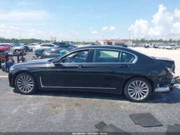 BMW Seria 7 G70 2022 BMW Seria 7 740i 2022 3.0l 3.0 Benzyna 335KM, zdjęcie 2