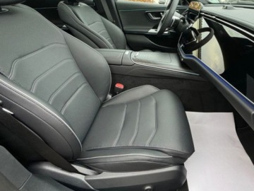 Mercedes Klasa E W214 Sedan 2.0 220d 197KM 2025 E Klasa 220 d 4-Matic AMG 2.0 (197KM) 2025, zdjęcie 7