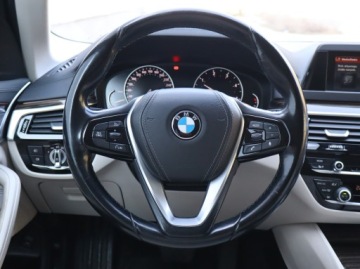 BMW Seria 5 F10-F11 Touring Facelifting 520d 190KM 2017 BMW 5 520d xDrive, Salon Polska, Serwis ASO, zdjęcie 14