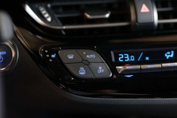Toyota C-HR I Crossover Facelifting 1.8 Hybrid 122KM 2022 Toyota C-HR 1.8 Hybrid Style 1.8 Hybryda 122KM, zdjęcie 14