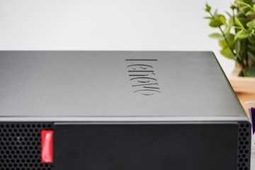 ПК малого форм-фактора Lenovo M725s AMD RYZEN 3 PRO 2200G 8 ГБ 240SSD WIN11