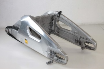 ПОПЕРЕЧИНА APRILIA RSV4 1000