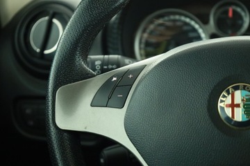 Alfa Romeo MiTo Hatchback 3d 1.4 MultiAir 16v 105KM 2011 Alfa Romeo MiTo 1.4 MultiAir, Salon Polska, zdjęcie 12