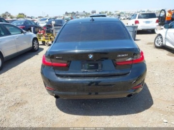BMW Seria 3 G20-G21 2021 BMW Seria 3 330I XDRIVE 2021, od ubezpieczalni 2.0 Benzyna 255KM, zdjęcie 5
