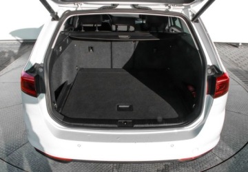 Volkswagen Passat B8 Variant Facelifting 2.0 TDI SCR 150KM 2023 Volkswagen Passat 2.0 TDI 150KM DSG Business Fotele Podgrzewane LED MATRIX, zdjęcie 8