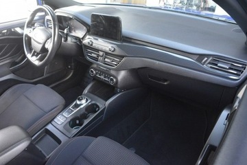 Ford Focus III Hatchback 5d facelifting 1.5 TDCi 120KM 2018 Ford Focus 1.5EcoBlue STLine doinwestowany Android, zdjęcie 12