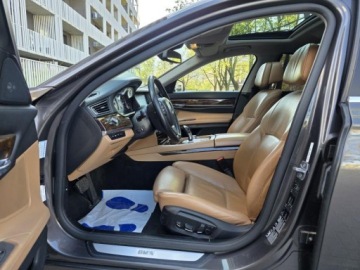 BMW Seria 7 F01 Sedan Facelifting 730d 258KM 2012 BMW 7 730d xDrive 3.0l diesel 258KM xDrive AWD/4X4 8 lat w jednych rękach, zdjęcie 3