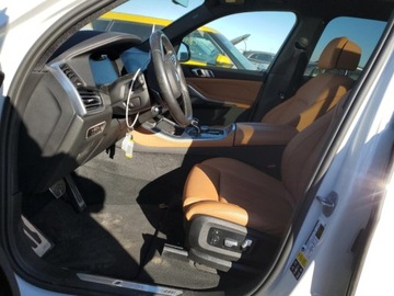 BMW X5 G05 2022 BMW X5 M50I 2022 4.4l 4.4 Benzyna 523KM, zdjęcie 7
