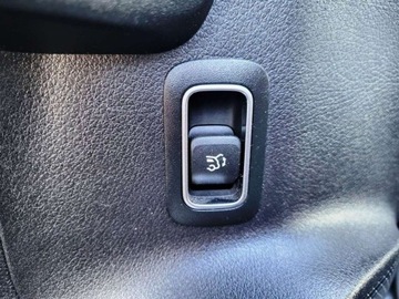 Mercedes GLB SUV 2.0 200d 150KM 2021 Mercedes-Benz GLB AMG 7 os 2.0 Diesel 150KM, zdjęcie 12