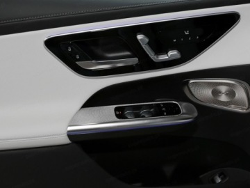 Mercedes GLC C254/X254 Coupe 2.0 220d 197KM 2025 GLC Coupe 220 d 4-Matic AMG Line 2.0 (197KM) 2025, zdjęcie 10